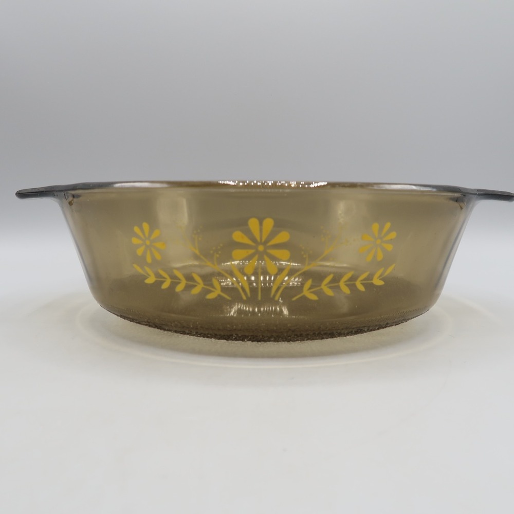 Vintage Jeannette Glasbake Textured bottom Amber Yellow Daisy  round‎ 8"
